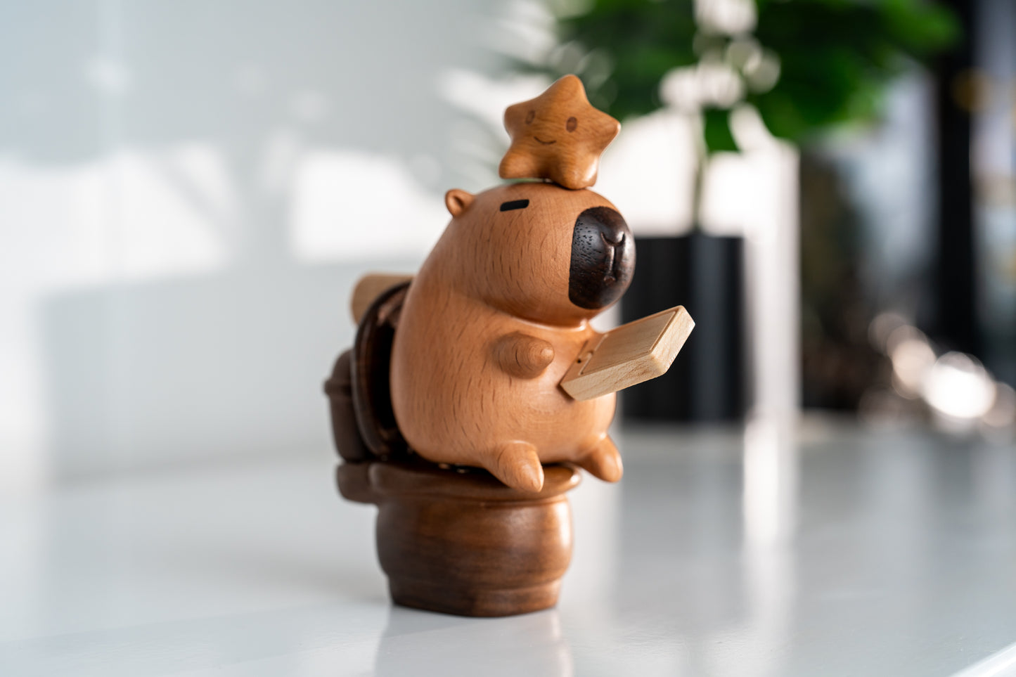 Capibara toilet solid wood carving magnetic suction cute creative decompression toy beech wood iPad home decoration