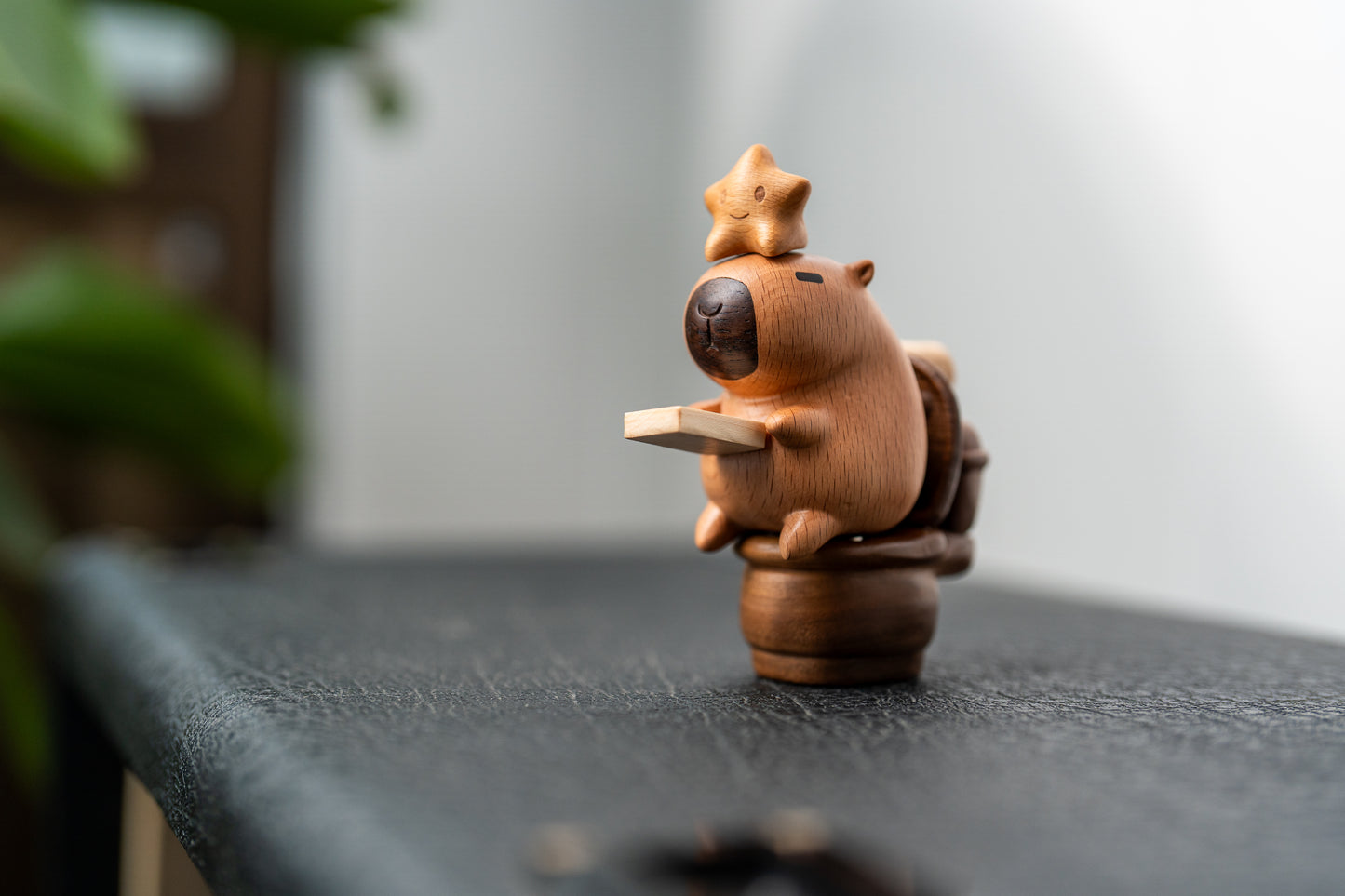 Capibara toilet solid wood carving magnetic suction cute creative decompression toy beech wood iPad home decoration