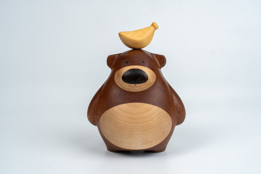 [Cute bear ornaments with magnetic attraction] The combination of light and dark wood tones creates a warm and healing home art collection/gift/ornament decoration